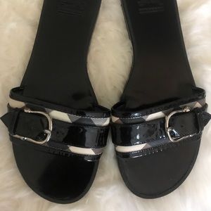 Burberry Flip flops size 8